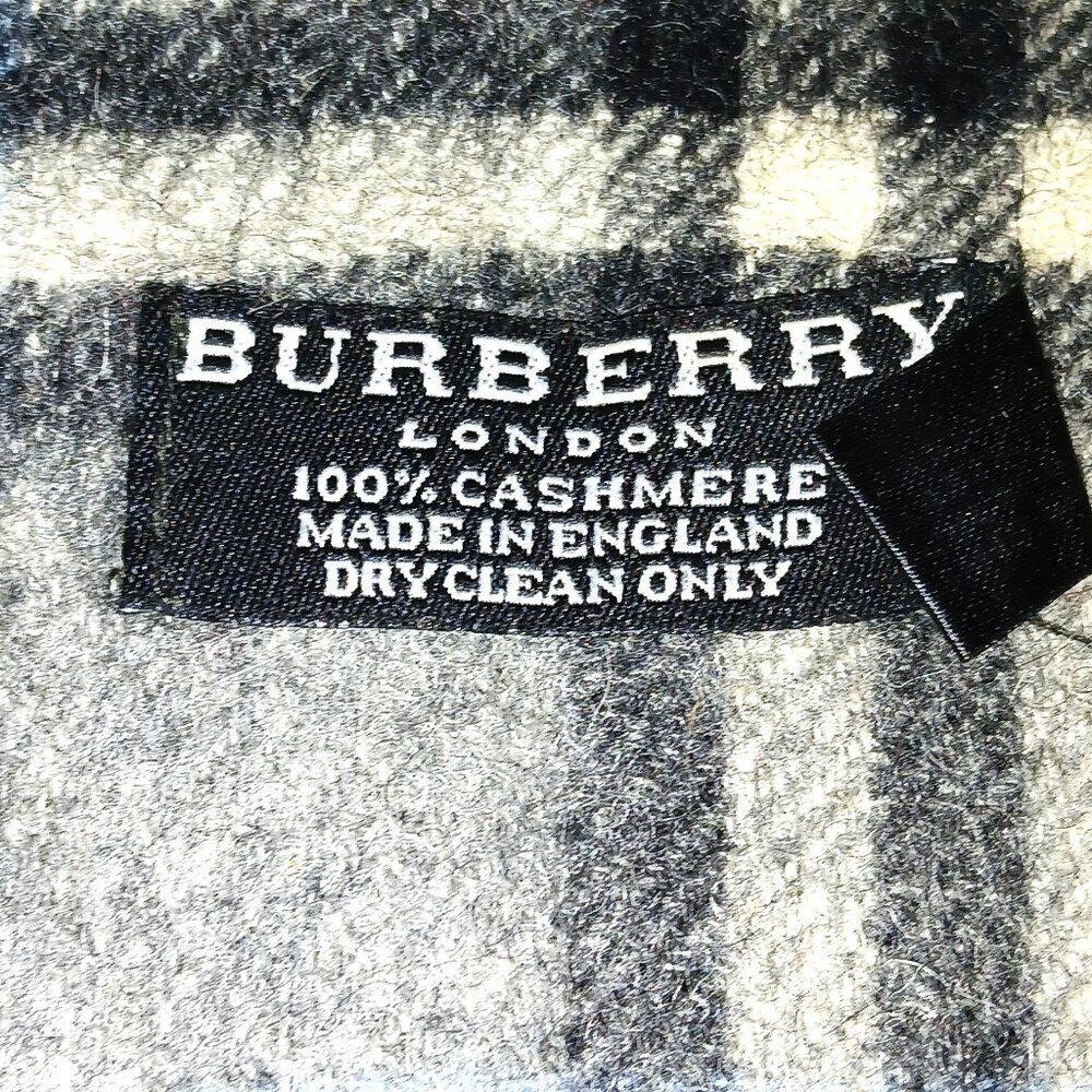 Vintage Burberry Light Gray & Light Blue Black Plaid Fall Winter Luxury Scarf - Picture 4 of 4
